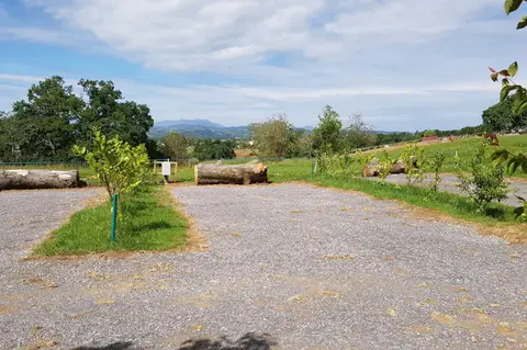 Aire de camping-car de la ferme Mignaburia