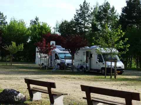 Aire de service de Ruynes en Margeride