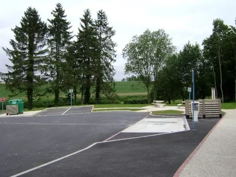 L'aire de camping-cars et de services de Riqueval