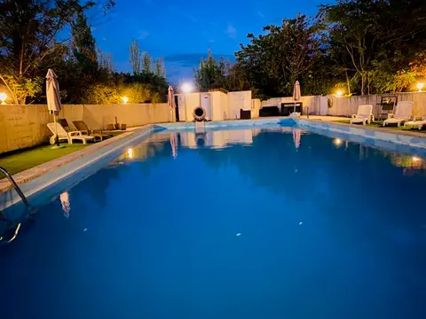 Aire camping-car - Hotel Carina Apt