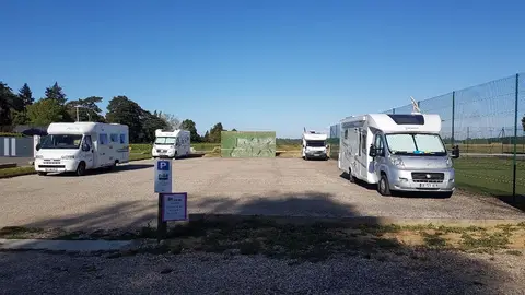 aire de stationnement aux camping-cars Harcourt