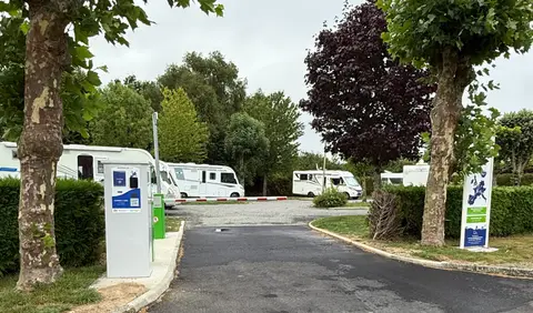 Aire de camping-car de Sains