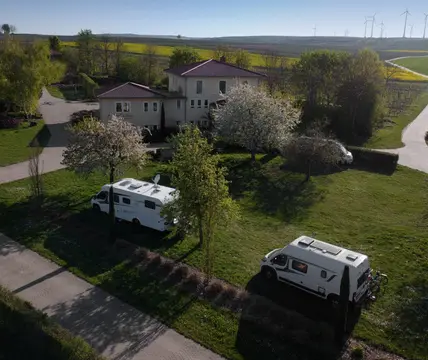 Caravan-Stellplatz Holz-Liebrich