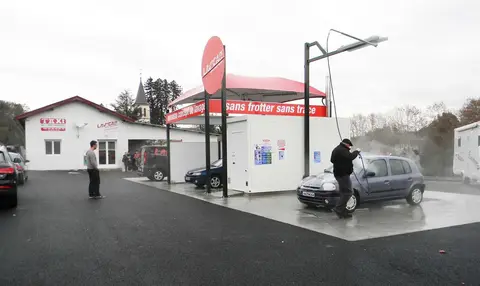 Aire de service et stationnement d'Uhart Mixe