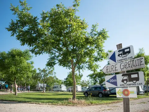 Aire Ferme de Grézelade