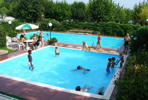 Camping Mos