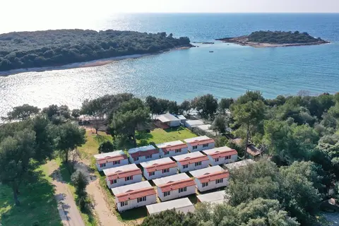 Kamp Grand Veles