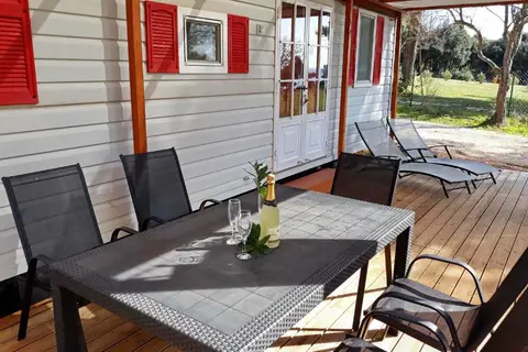 Kamp Grand Veles