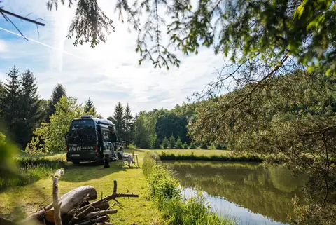 Wohnmobilstellplatz am Sportgelände Feldkahl