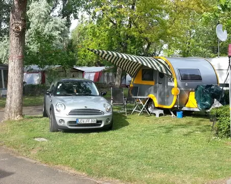 Yacht Camping
