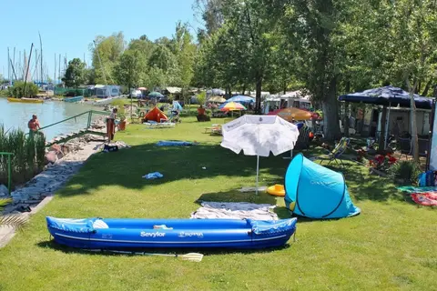 Yacht Camping