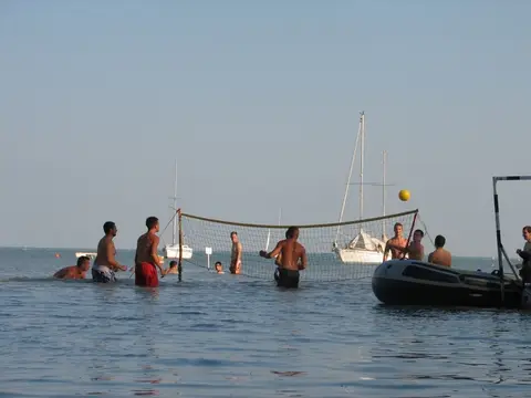Yacht Camping