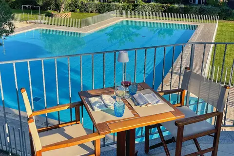 Camping Lacona Pineta