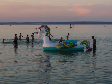 Aranypart Üdülőfalu és Kemping