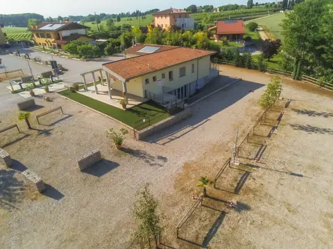 Area Camper Frassino