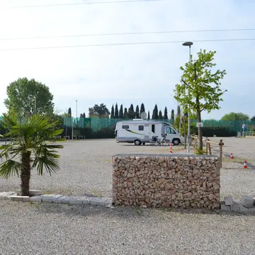 Area Camper Frassino