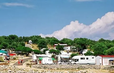 Camp Škovrdara