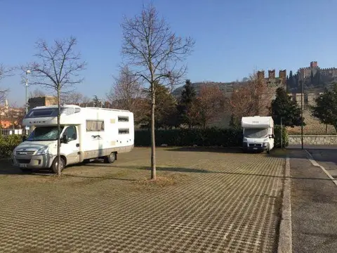 Area sosta camper Soave