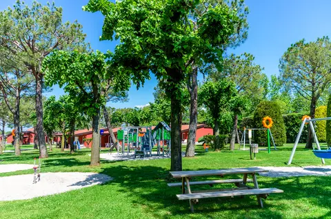 Del Garda Village