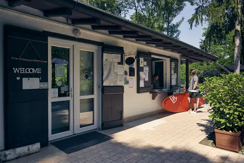 Camping Lago di Monate
