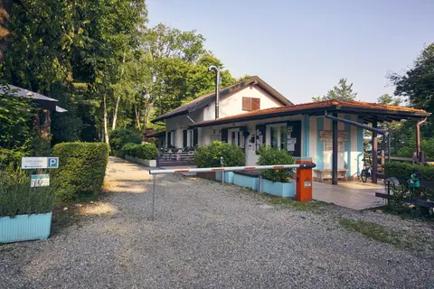 Camping Lago di Monate