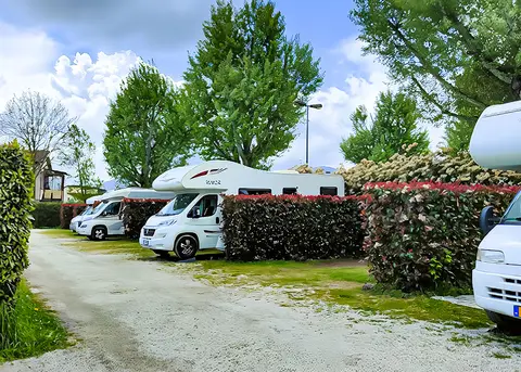 Area Attrezzata Camper Il Serchio