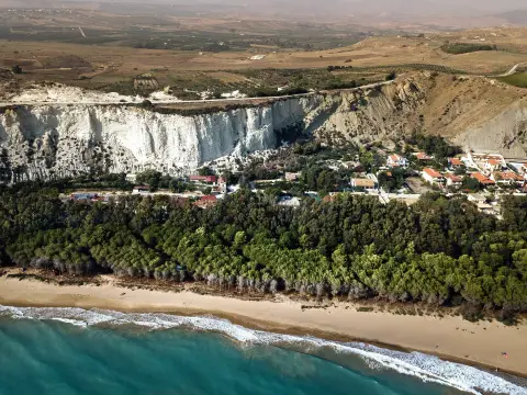 Eraclea Minoa Village