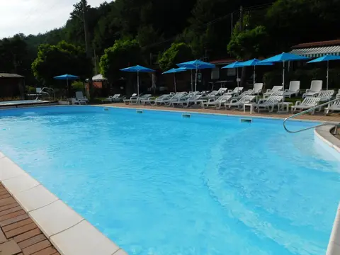 Camping CASTELLO DEI FIESCHI