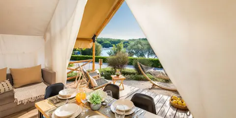 Arena One 99 Glamping