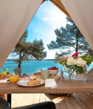 Arena One 99 Glamping