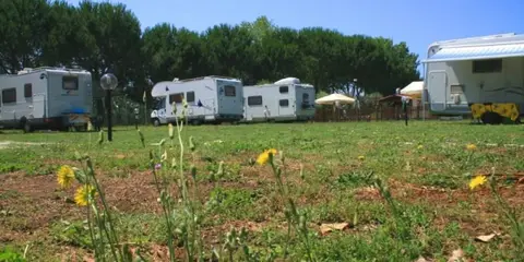 Area sosta Mira Lago Roma Est