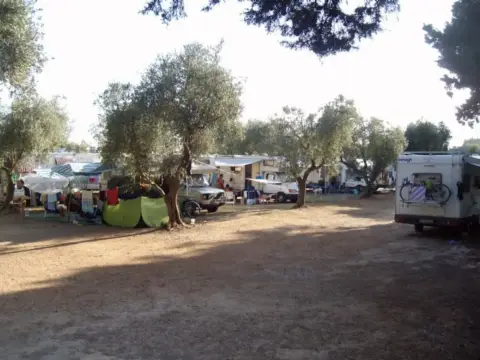 Area sosta camper attrezzata Due Palme
