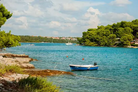 Horizonte Camp Veruda Island
