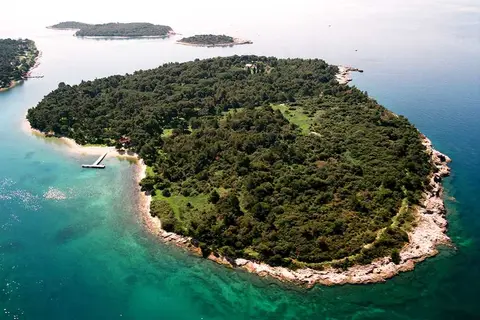 Horizonte Camp Veruda Island