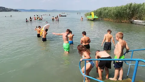 Rév Camping