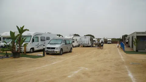 Caravan Área El Palmar Beach
