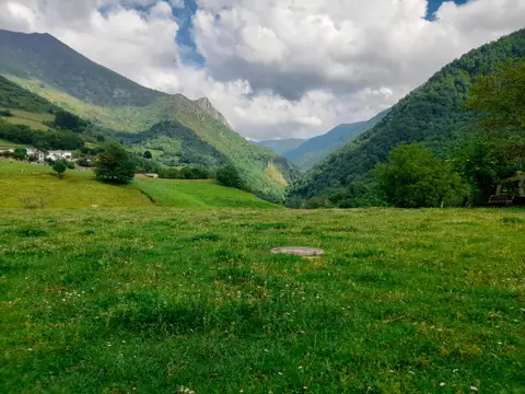 Área Camper FunsiQuín (Cangas del Narcea)