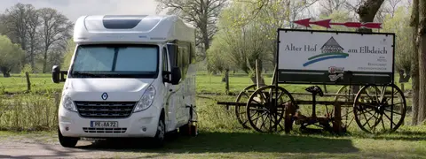 Alter Hof am Elbdeich Wohnmobil Stellplätze