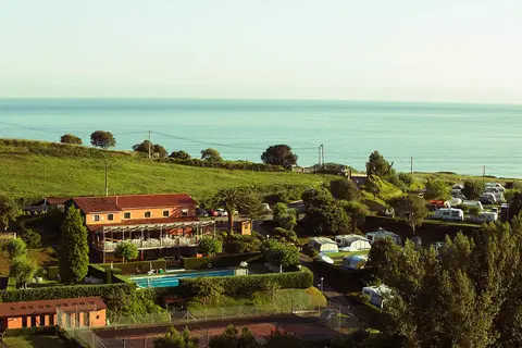 Camping Arenal de Moris