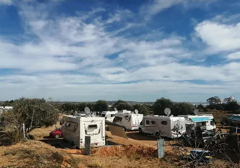 Elodie & Romy's Algarve Camping Car Park