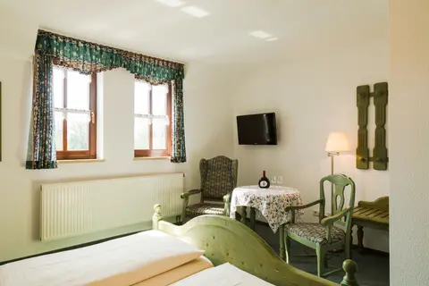 Weingut & Pension Claußen-Wintzheimer