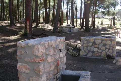 Zona de Acampada Controlada El Robledal