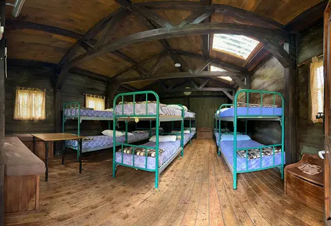 Albergue Juvenil Campamento Alto de León