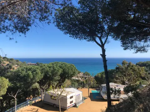 Càmping Roca Grossa
