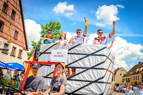 Wörnitz-Flussbad Wohnmobilstellplatz