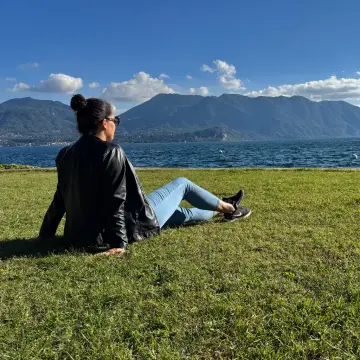 Platz mit Blick auf die Berge