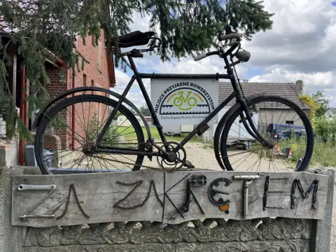 Za Zakrętem - Pracze 20: pole namiotowe, camping, wypożyczalnia rowerów