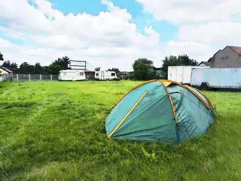 Za Zakrętem - Pracze 20: pole namiotowe, camping, wypożyczalnia rowerów