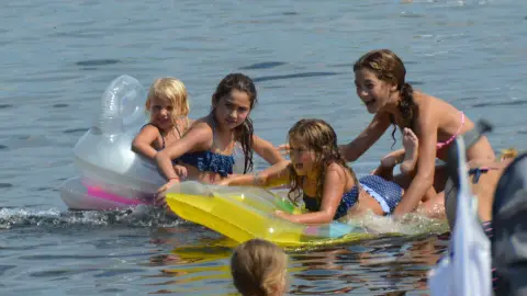 Solplassen og Rakke Camping
