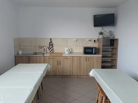 Pole Namiotowe Owocowy Sad